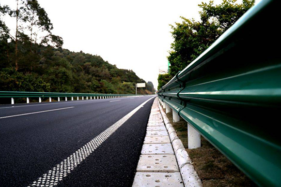 长沙高速公路护栏的常用类型